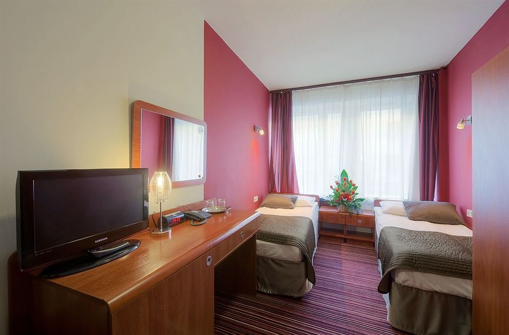 Hotel Delta Kraków Exteriör bild
