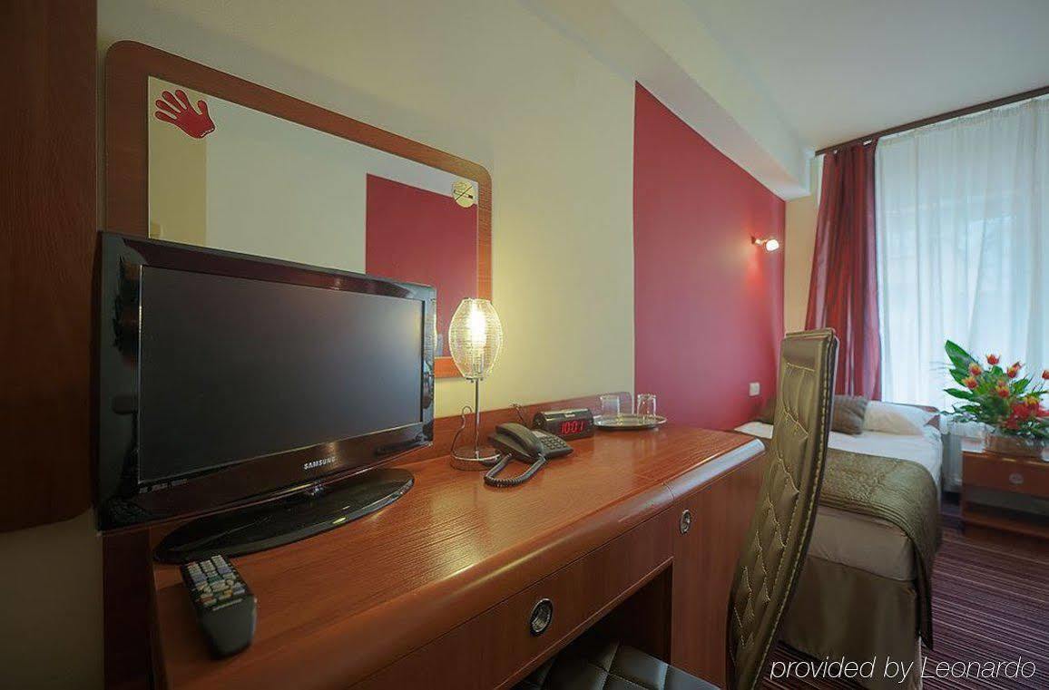 Hotel Delta Kraków Exteriör bild